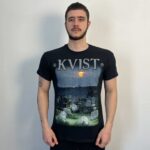 Kvist – For Kunsten Maa Vi Evig Vike (Gildan) Black T-Shirt